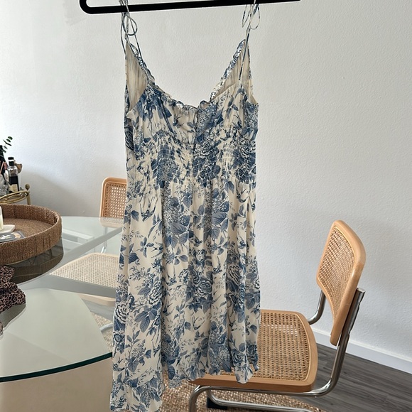 Reformation blue and white dress - Picture 2 of 2